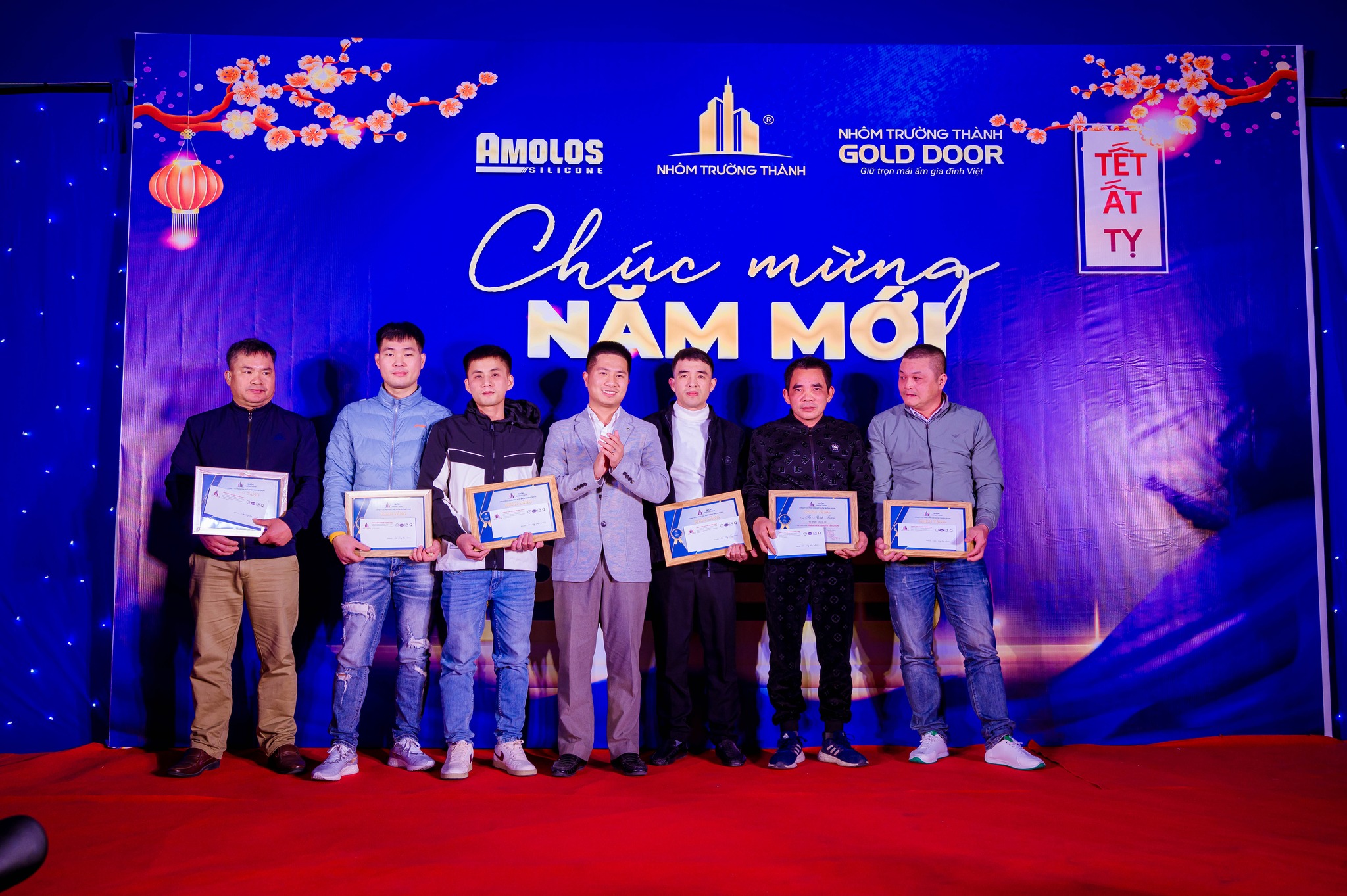 NhÔm TrƯỜng ThÀnh ChÀo ĐÓn Ất TỴ 2025